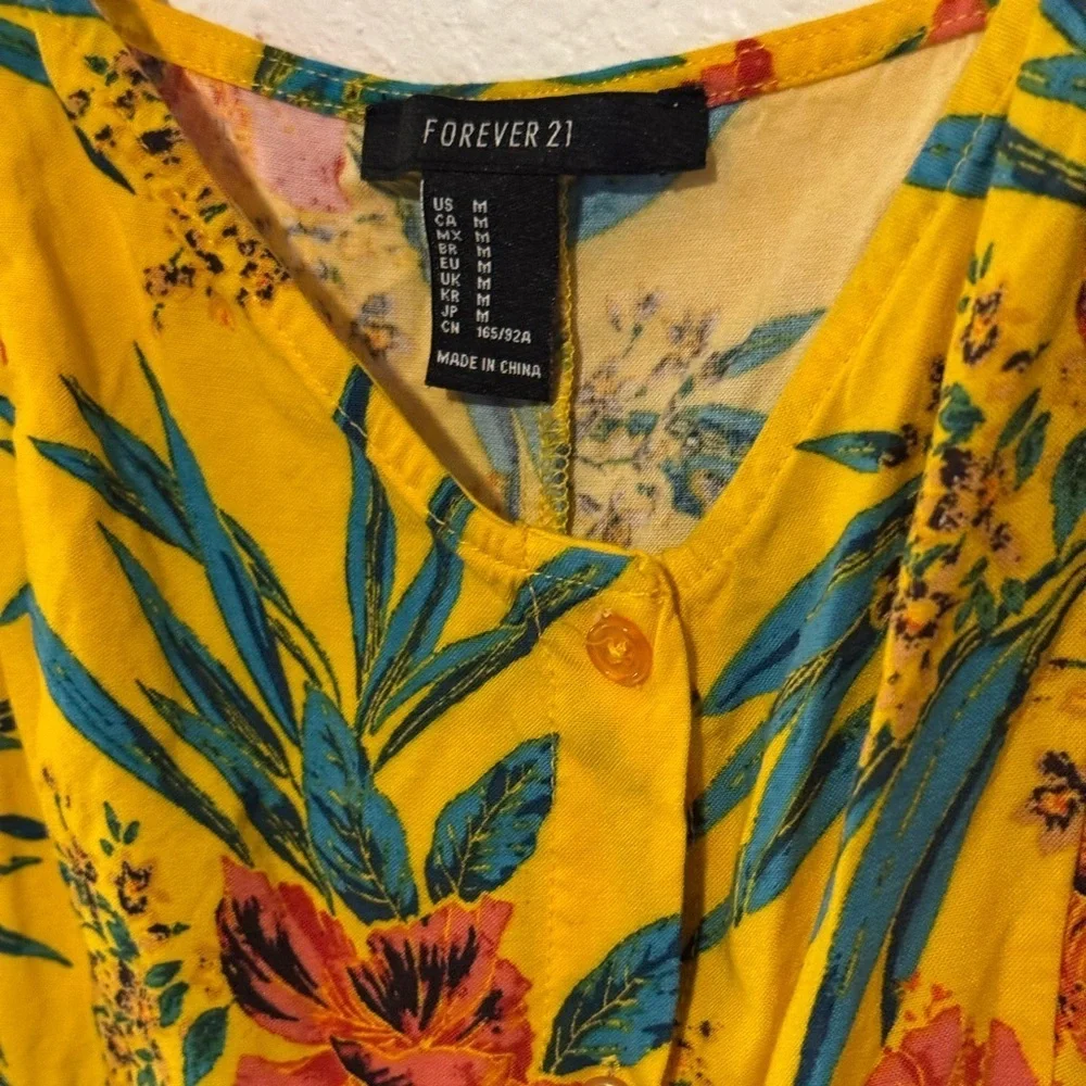 Forever 21 tropical yellow button up tank top size Medium - Picture 3 of 5